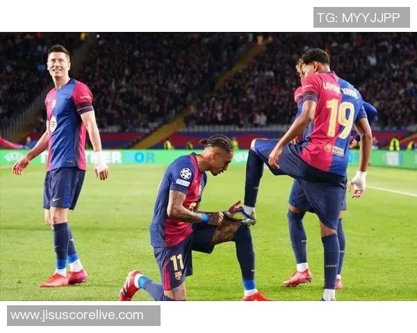 西甲经典战役巴萨逆袭曼联6比2引发历史冷门震撼全场