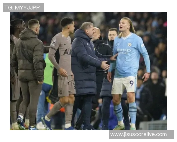 英超激战：里昂绝杀曼城引发争议判罚全场沸腾